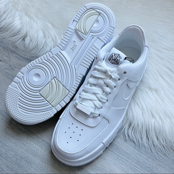 NWT Air Force 1 Pixel Women’s Shoes - Picture 4 of 11